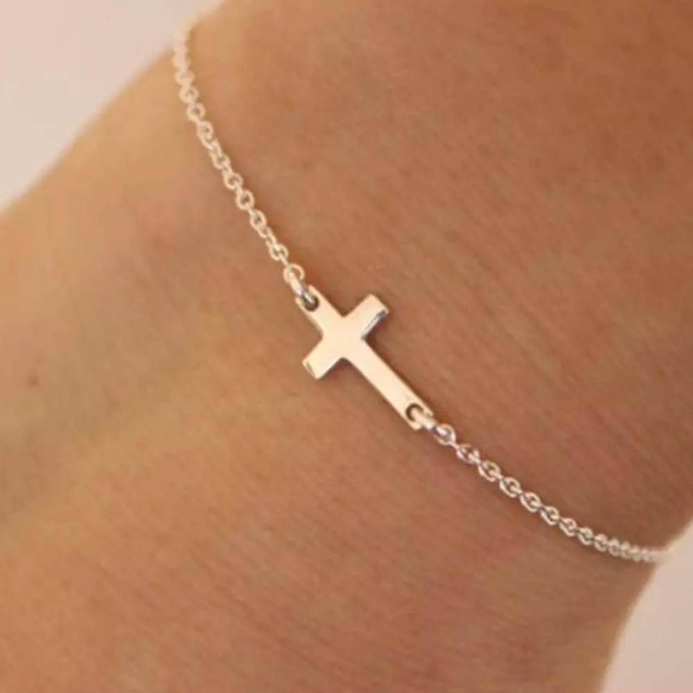 Dainty cross bracelet minimalist gold tone - Picture 3 of 4